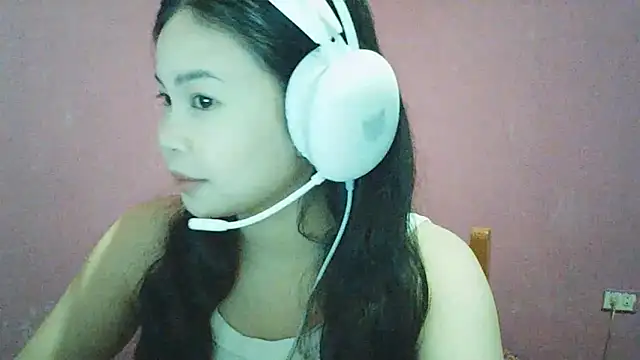 DessertFlower online show from May 17, 2026, 4:21 am