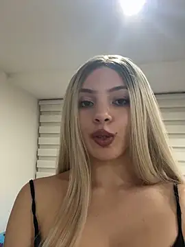 Snapshot of romanovanita chatting on May 4, 2026, 5:03 am romanovanita online show from May 4, 2026, 5:03 am