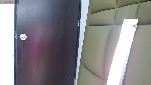 Snapshot of mia0207 chatting on February 21, 2026, 4:41 pm mia0207 online show from February 21, 2026, 4:41 pm