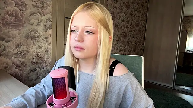 JeneeBIanks online show from March 22, 2026, 12:08 pm