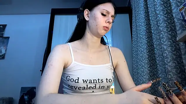 SaraDebey online show from February 25, 2026, 9:35 pm