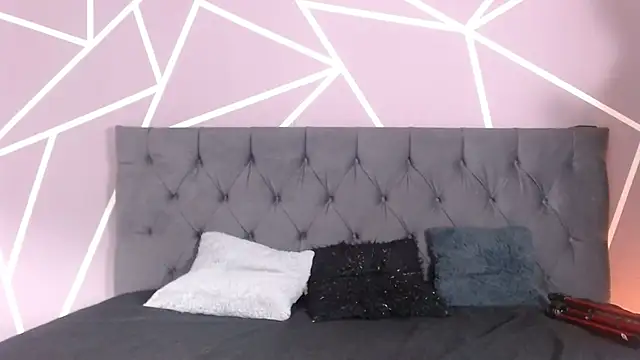 Luna1126 online show from March 26, 2026, 12:22 pm