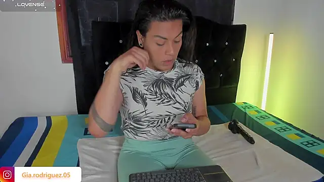 Jess Hoffman online show from April 6, 2026, 3:24 pm