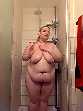 Curvy Lucy  online show from February 19, 2026, 10:50 pm