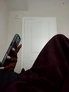 makeherfeelg online show from April 15, 2026, 12:34 pm