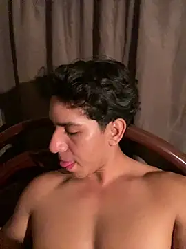 Alejandrososas online show from July 4, 2026, 5:13 am