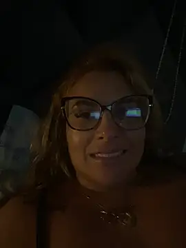 Alma Andrade online show from April 6, 2026, 1:25 am