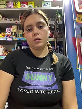 Larajeans- online show from February 28, 2026, 7:04 pm