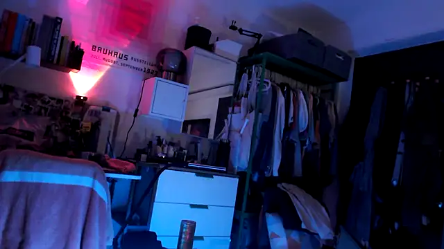 kaitomas online show from April 18, 2026, 12:42 pm