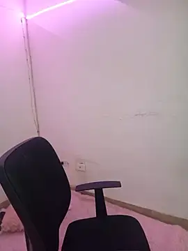 PamelaThoms online show from April 14, 2026, 2:34 pm