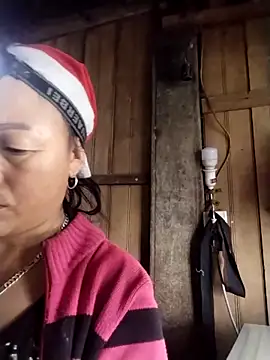 Snapshot of TiffinyDi chatting on February 23, 2026, 2:31 am TiffinyDi online show from February 23, 2026, 2:31 am