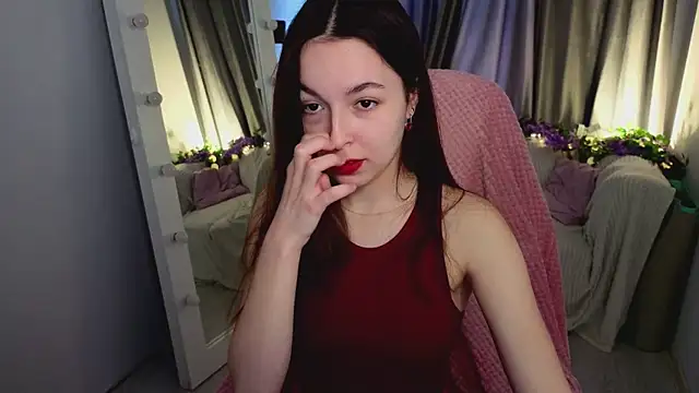 BellaThery online show from April 9, 2026, 5:07 am