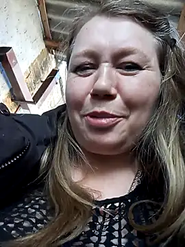 KiraStanton online show from April 5, 2026, 12:13 pm