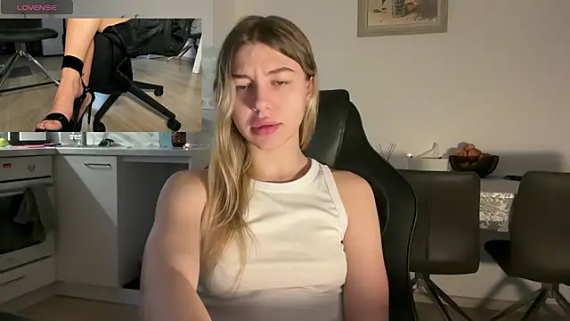 GODDESS doll online show from March 17, 2026, 11:30 pm