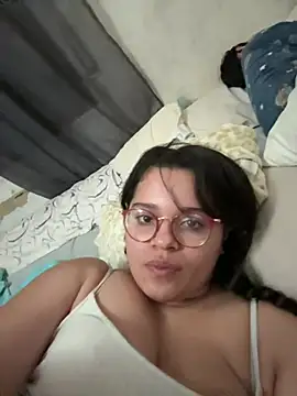 andrea2411 online show from March 1, 2026, 10:56 pm