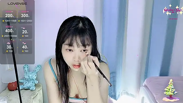 okyssa online show from April 10, 2026, 2:55 pm