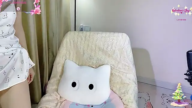 okyssa online show from June 6, 2026, 3:11 am