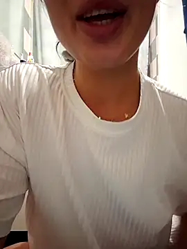 halii21 online show from July 17, 2026, 11:06 am