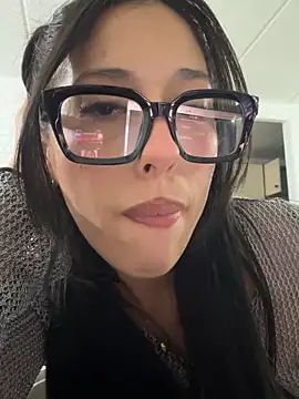 susi chimm online show from March 19, 2026, 1:53 am