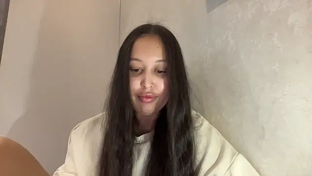 Snapshot of Dana_005 chatting on April 26, 2026, 8:17 pm Dana 005 online show from April 26, 2026, 8:17 pm