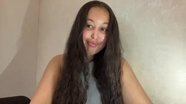 Snapshot of Dana_005 chatting on May 7, 2026, 10:26 pm Dana 005 online show from May 7, 2026, 10:26 pm