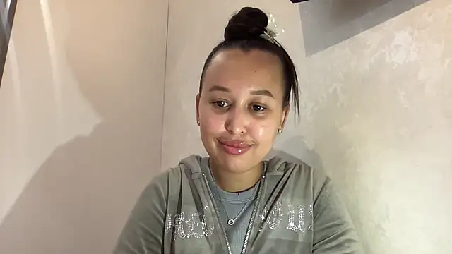 Snapshot of Dana_005 chatting on May 30, 2026, 10:51 pm Dana 005 online show from May 30, 2026, 10:51 pm