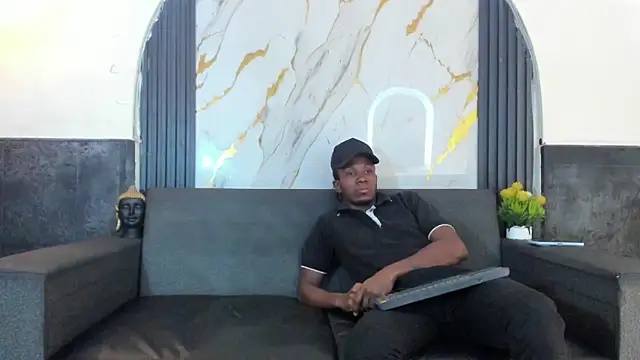 Latins on fire online show from April 3, 2026, 12:03 pm