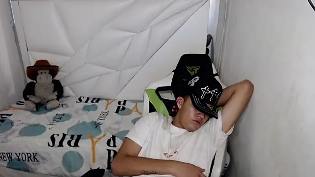 Street poemm  online show from March 18, 2026, 10:18 am