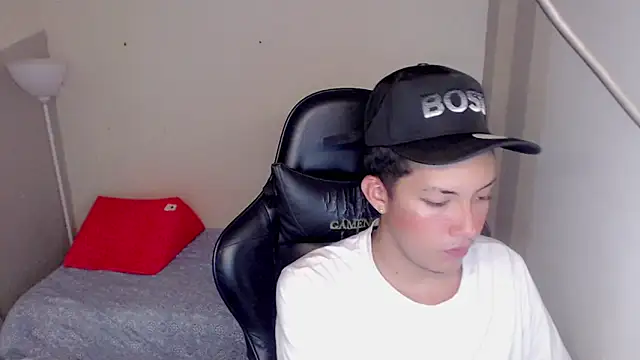 Street poemm  online show from April 4, 2026, 9:12 pm