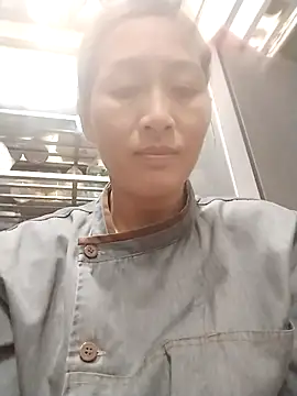 lris-Beauty77 online show from April 16, 2026, 11:00 am