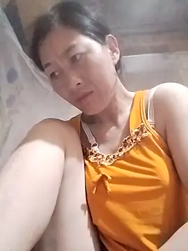 lris-Beauty77 online show from May 31, 2026, 8:43 pm