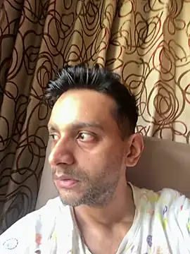 online4u08 online show from April 12, 2026, 5:23 am