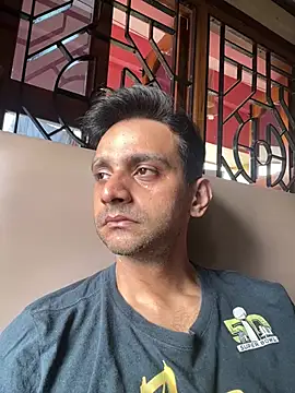 online4u08 online show from May 4, 2026, 9:27 am