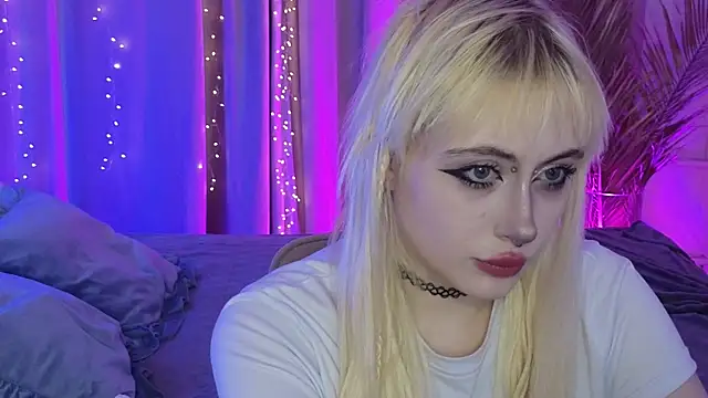 rraffaellka online show from June 28, 2026, 9:32 pm