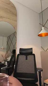 AnnyVega   online show from May 10, 2026, 3:39 pm