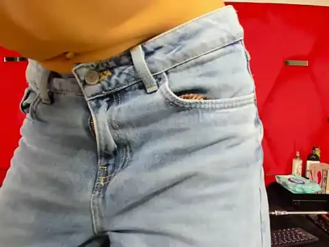 Alicee Grey online show from April 9, 2026, 2:44 pm