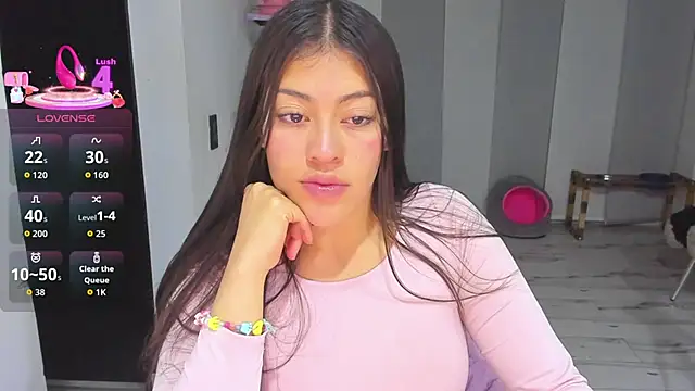 LovelyLoren333 online show from February 27, 2026, 11:38 pm