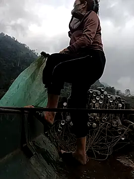 hd love69 online show from March 25, 2026, 2:50 am