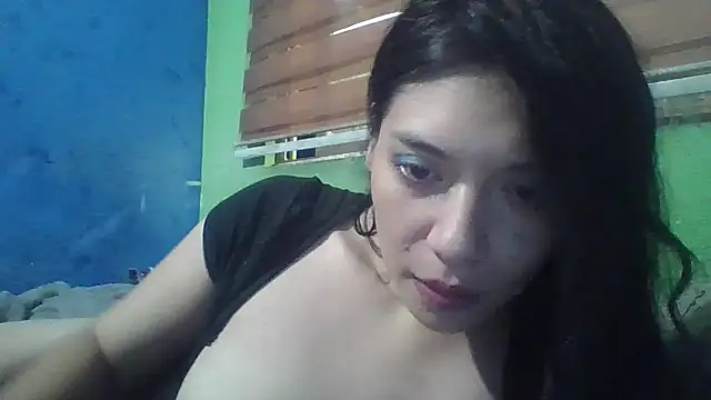 Soylilayblue online show from April 5, 2026, 11:35 pm