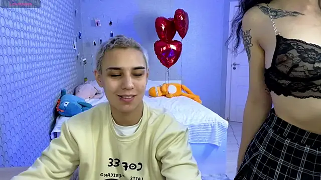 Snapshot of LuxuryLoverss chatting on February 26, 2026, 6:56 am LuxuryLoverss online show from February 26, 2026, 6:56 am