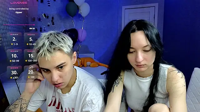 LuxuryLoverss online show from April 13, 2026, 11:05 am