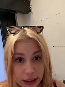 Dipamelly online show from May 28, 2026, 1:41 pm