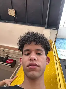 Snapshot of Stickmendez chatting on February 27, 2026, 8:42 pm Stickmendez online show from February 27, 2026, 8:42 pm