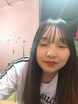 Myna5790 online show from April 18, 2026, 2:10 pm