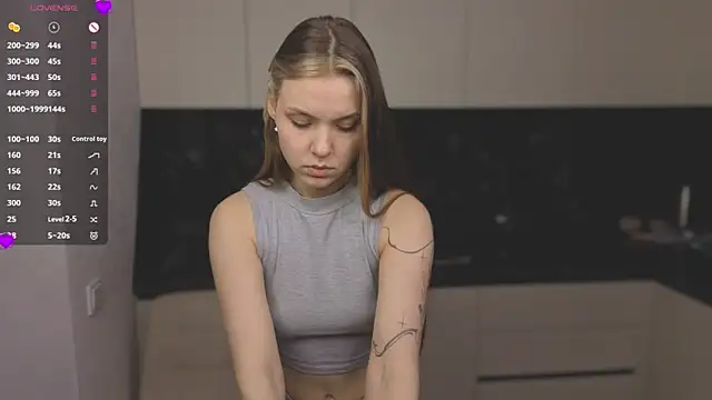 HinaVibe online show from March 15, 2026, 3:51 pm