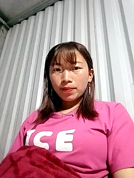 Snapshot of Xuka-xx chatting on February 25, 2026, 12:26 pm Xuka-xx online show from February 25, 2026, 12:26 pm