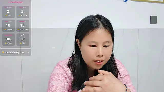 Hannah-33 online show from February 25, 2026, 10:03 am