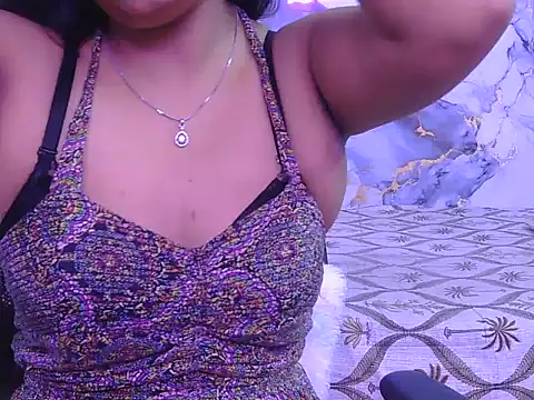 Aayesha-queen online show from March 26, 2026, 3:56 am