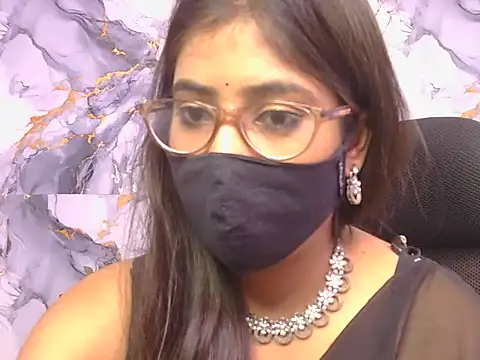 Aayesha-queen online show from June 5, 2026, 6:52 am
