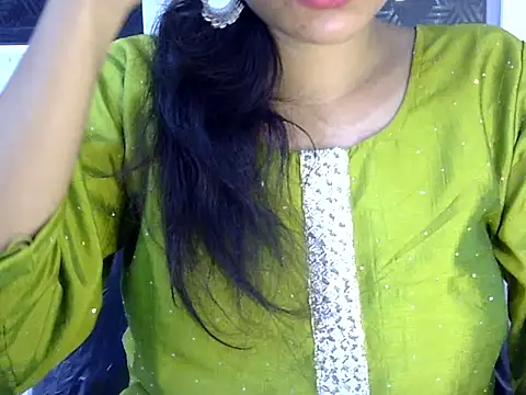 Neha Sharma2 online show from May 31, 2026, 2:13 pm